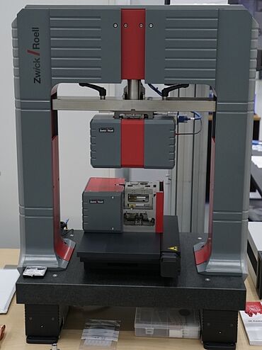 EV电池测试：用于在电极涂层工艺中进行压缩试验的ZHN纳米压痕试验机